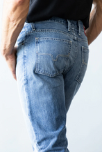 Load image into Gallery viewer, James Mid Wash Jeans
