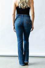 Load image into Gallery viewer, Lola Raw Hem Jeans
