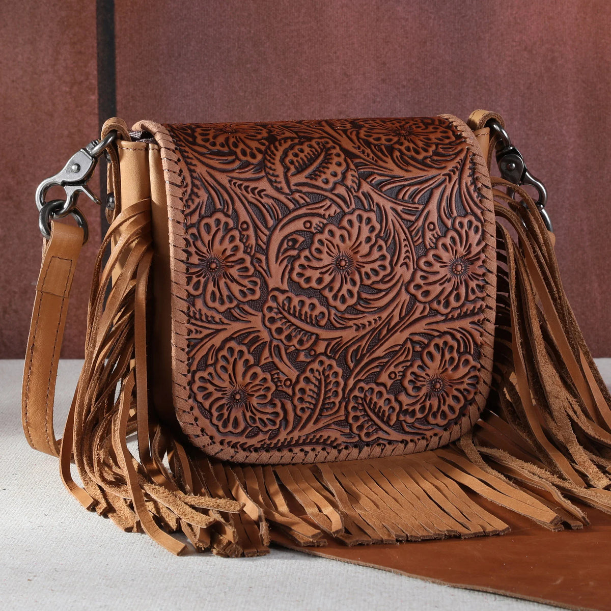 Sacoche Bandouiliere à Frange Motif Fleural Brun Tan